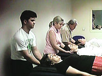 pr&aacute;cticas de Reiki con itercambios durante el curso